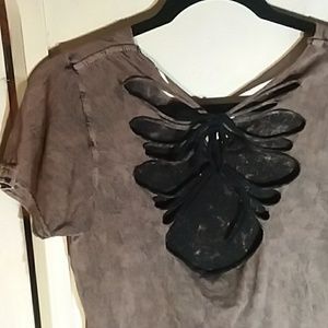 BUNDLE 5 FOR $20 Affliction top: small